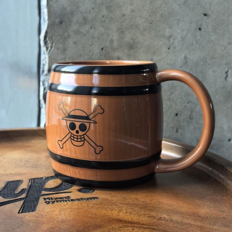 Coffee Tea Shop - One Piece Keramikbecher Strohhut-Eimer-Becher Cartoon-Kaffeetasse Niedlicher